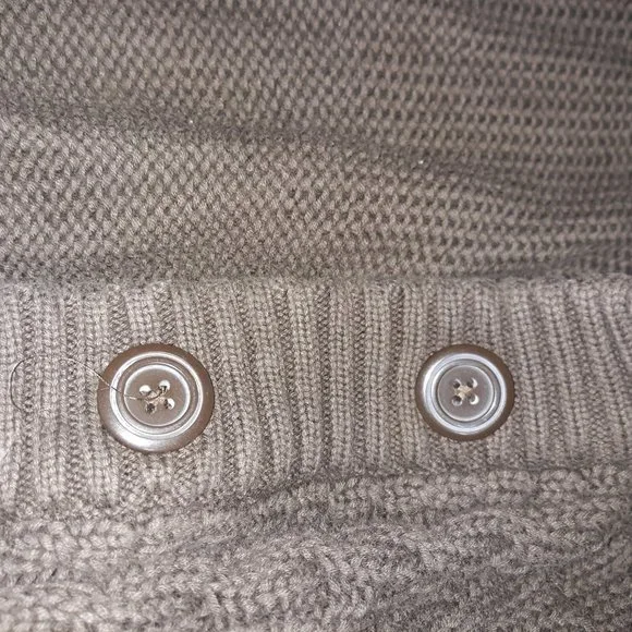 ((Listing#155)) Old Navy Sweater - Picture 5 of 7